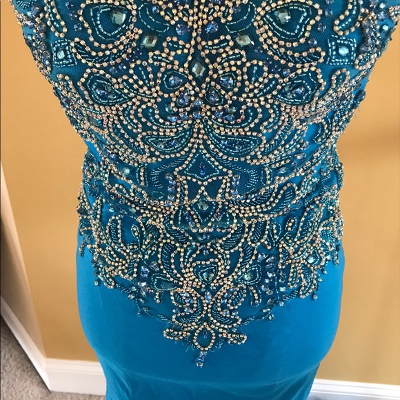 Electric blue Mac Duggal size 2 trumpet gown - Picture 2 of 4
